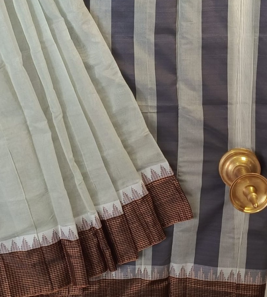 Pastel Grey Gadwal cotton Fancy Border saree