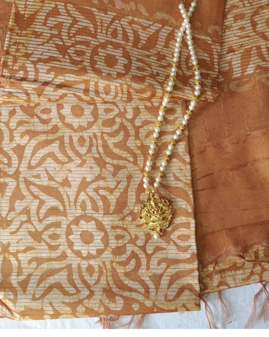 Brown Geecha silk Batik style Screen Print saree